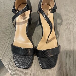 Naturalizer black leather sandals